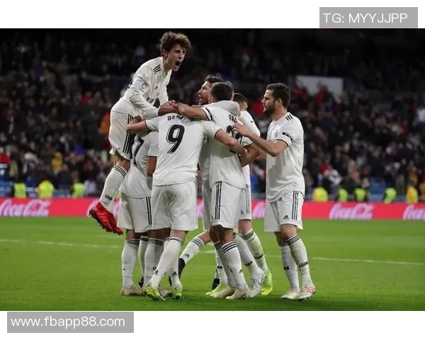 早报综述:利物浦热刺失利皇马拜仁国米强势连胜切尔西再遭红牌困扰 早报综述:利物浦热刺失利皇马拜仁国米强势连胜切尔西再遭红牌困扰