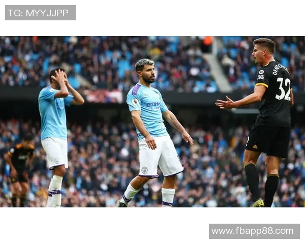 马丁内斯称赞努诺门德斯是当今足球界的无可替代之星 马丁内斯称赞努诺门德斯是当今足球界的无可替代之星