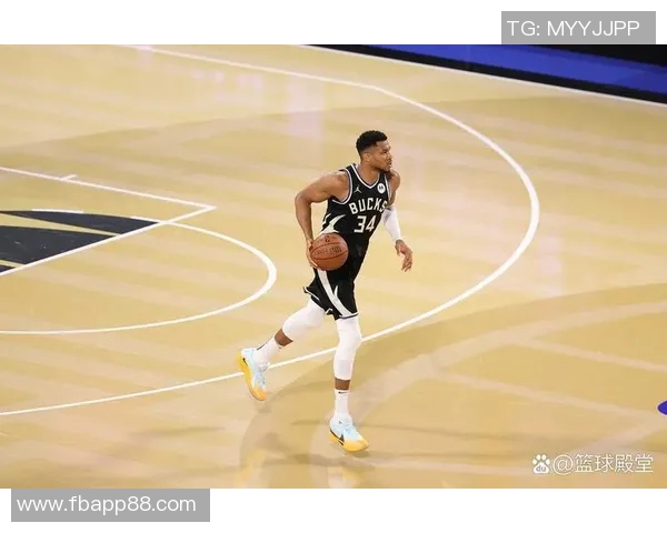 三球前三战场均283分8板97助命中率出色展现强大实力