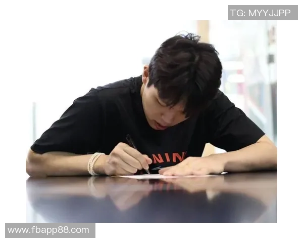 杨瀚森分享自我反省与改进之道积极回应网友评论并努力提升训练水平