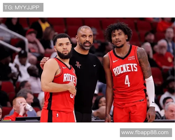 乌度卡透露季前赛最后一战或将让KD和申京等主力球员缺席休战 乌度卡透露季前赛最后一战或将让KD和申京等主力球员缺席休战