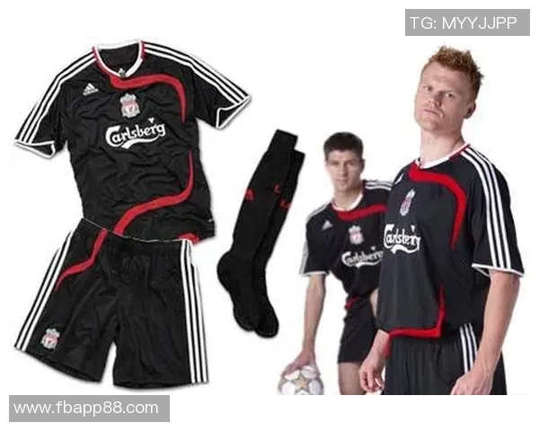 利物浦推出全黑复刻球衣向1995-96赛季客场球衣致敬